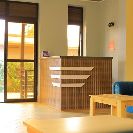 Golden Suites Hotel Entebbe Ngoại thất bức ảnh